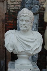 Busto in gesso di Annibale.