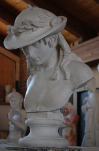 Busto della Gipsoteca Scaramella in gesso del Davide di Donatello.