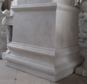 LV 150 Plinto rettangolare per statue